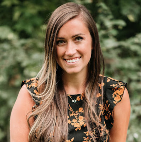 Meet your Posher, Danielle - Picture 1 of 1